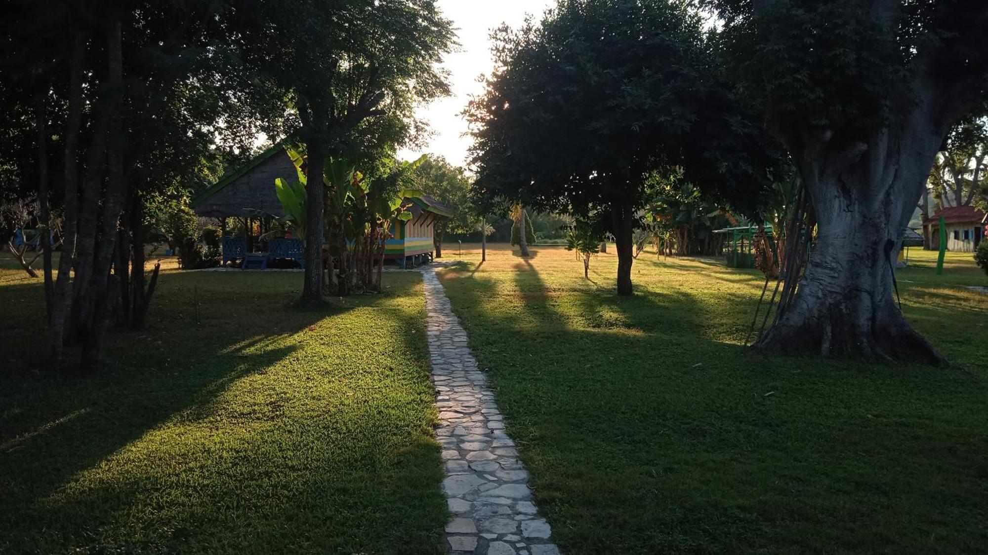 مبيت وإفطار Pandang 4 Pohon - Les 4 Arbres المظهر الخارجي الصورة